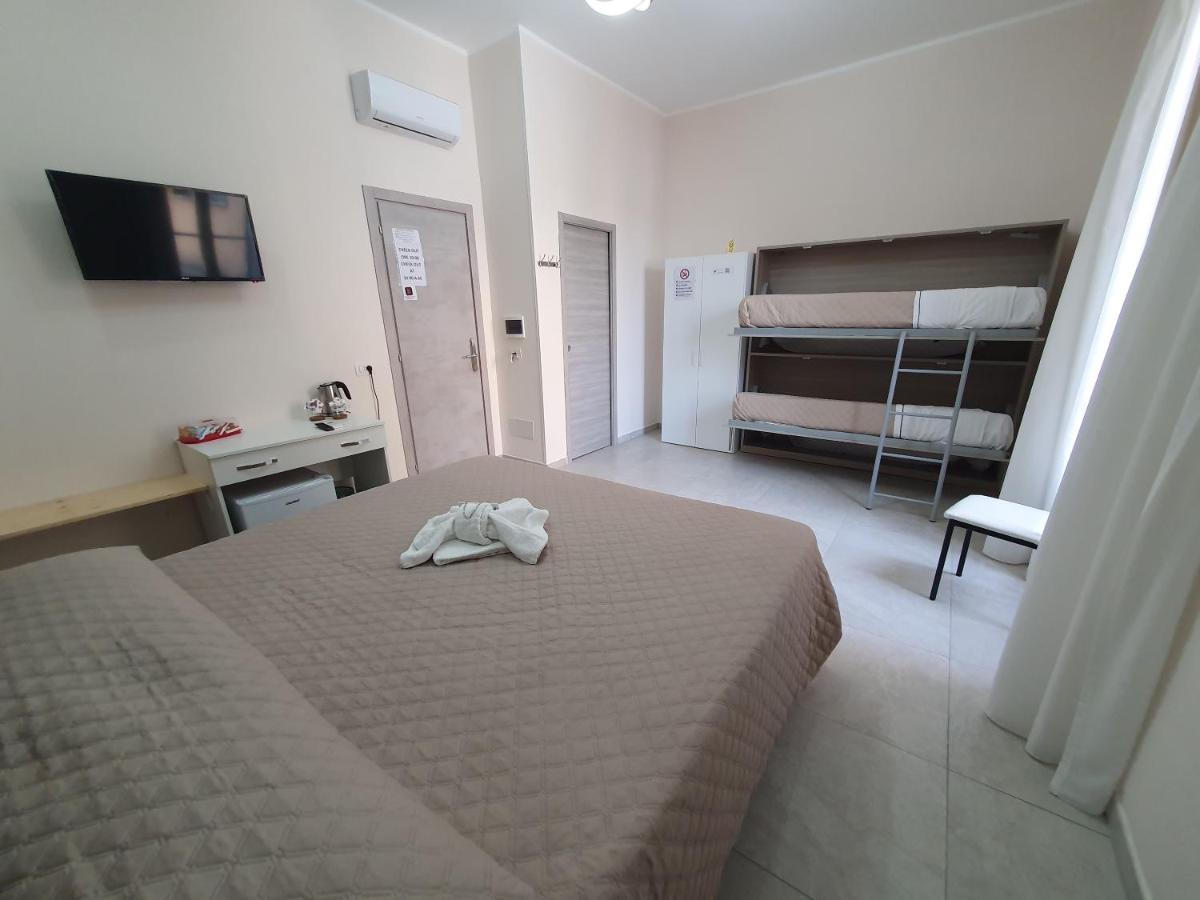 Nazionale Dream 2 Hotel เนเปิลส์ ภายนอก รูปภาพ
